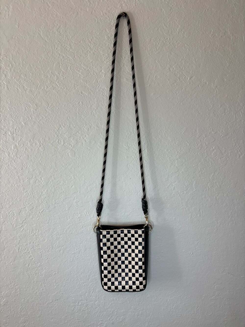 Universal Thread Bag - Picture 2 of 4